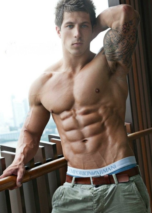 Shirtless Shredded Male Aesthetic Physiques